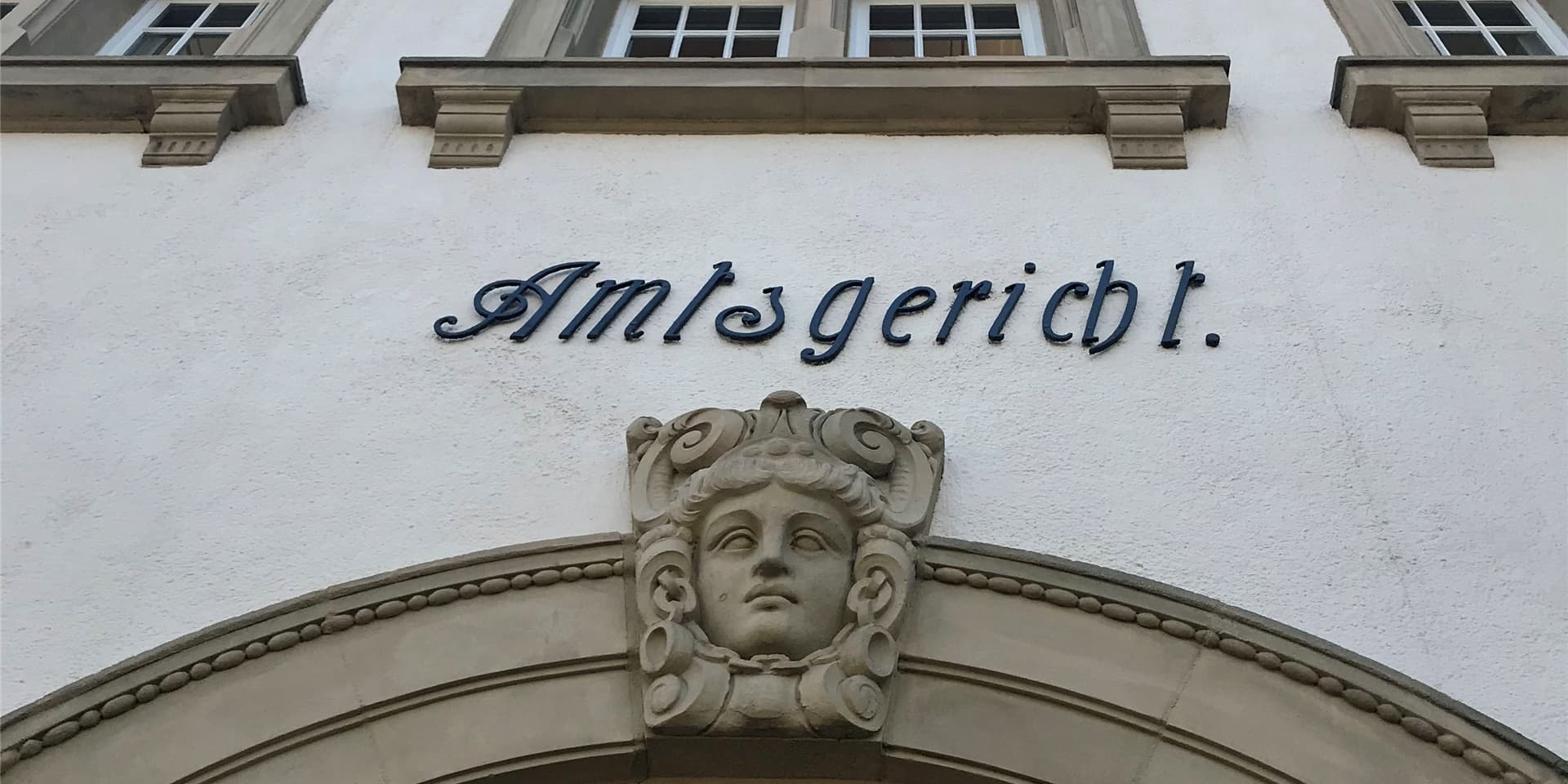 Klar ist: Eine Geburtstagsparty in Lünen ist eskaliert und ist mit Gewalt geendet. Doch die Versionen der Zeugen und Beteiligten variiert vor Gericht.