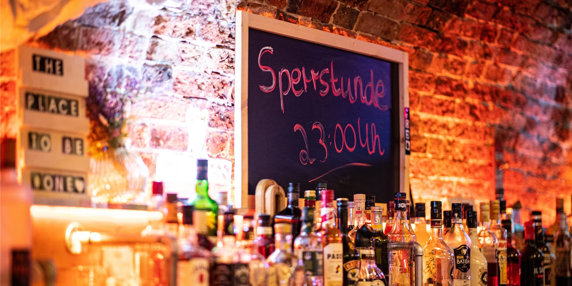 Von 23 bis 6 Uhr bleiben Kneipen und Bars geschlossen – auch eine Klage gegen die Sperrstunde konnte daran nichts ändern.