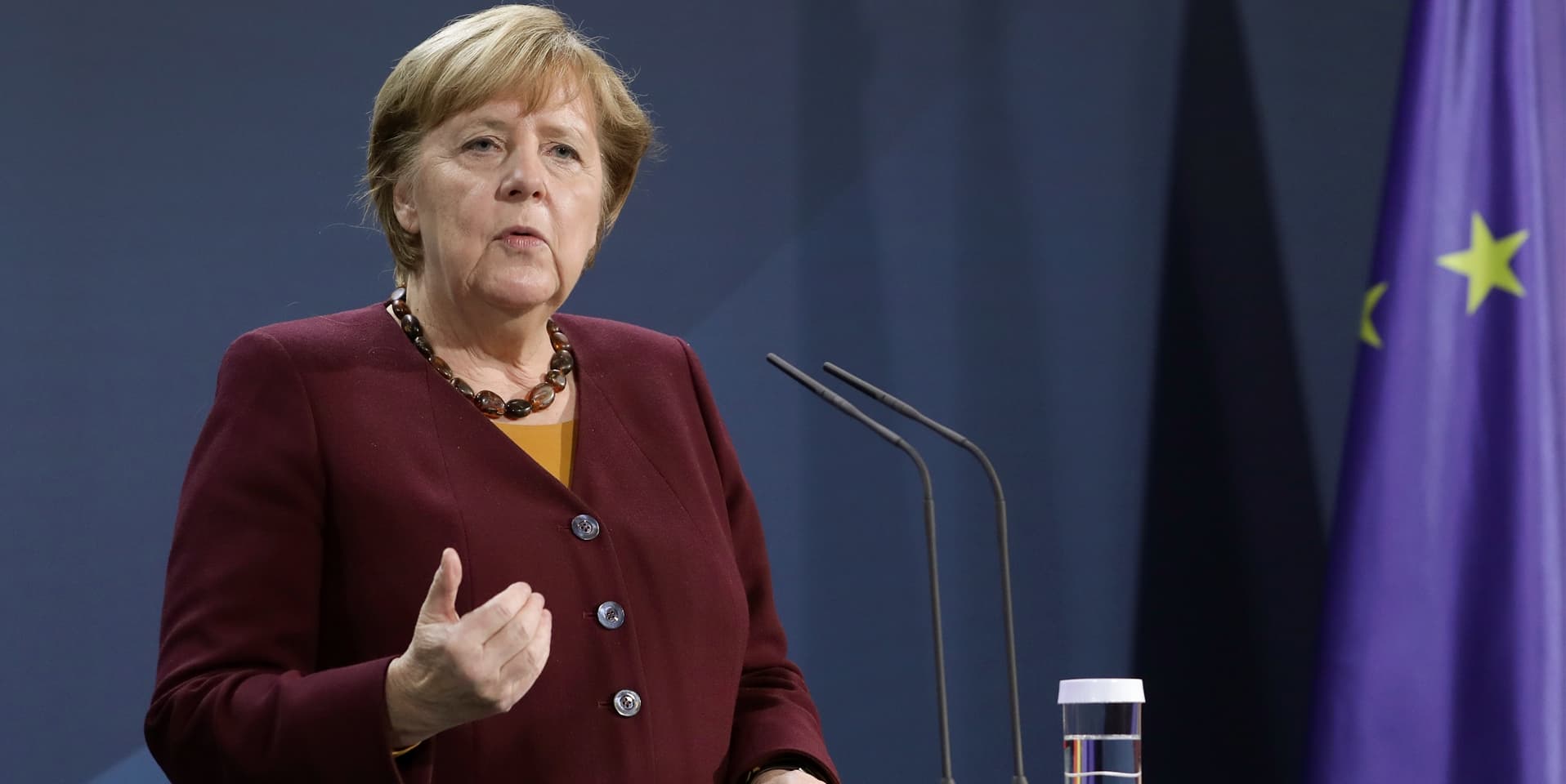 Bundeskanzlerin Angela Merkel (CDU) zeigt sich wegen der Blockade des EU-Haushalts durch Polen und Ungarn besorgt.