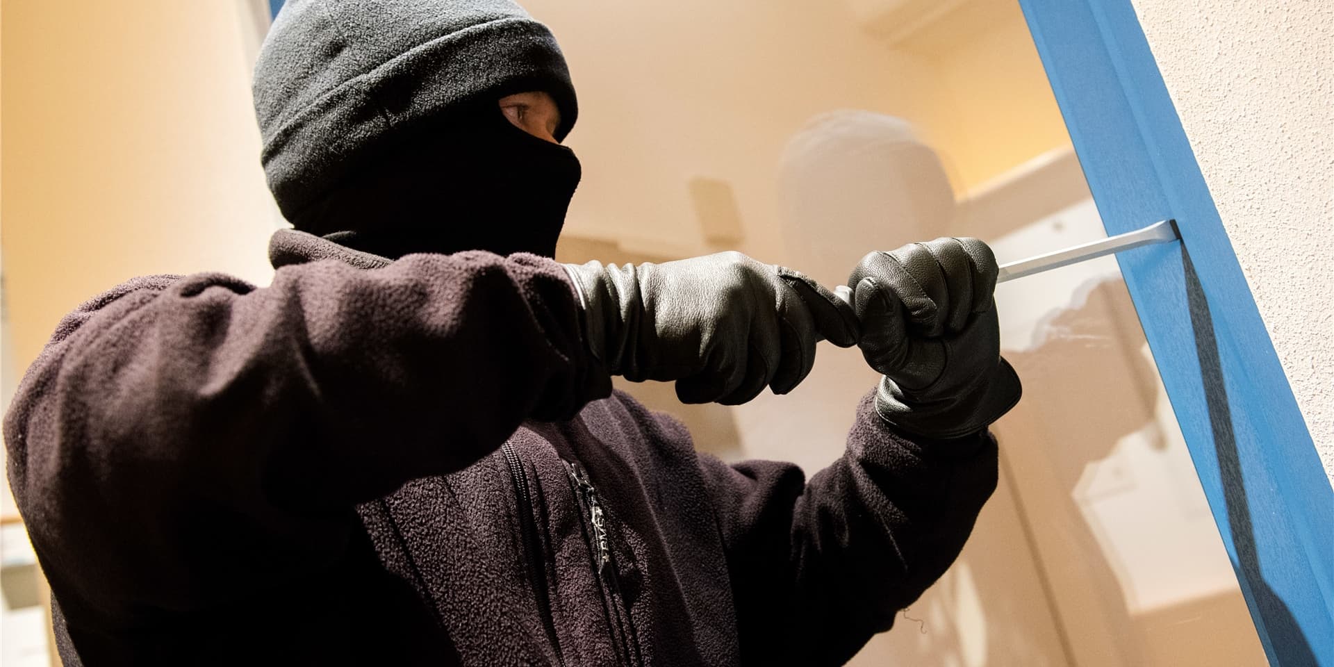 Drei Einbrüche an einem Tag in Schwerte: Die Polizei bittet um Hinweise.