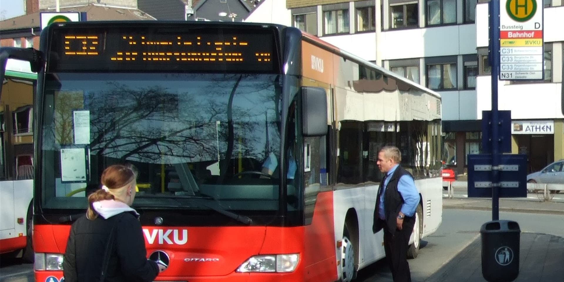 Auf Initiative der Freien Wähler Kamen soll sich der Stadtrat mit überfüllten Schulbussen befassen.