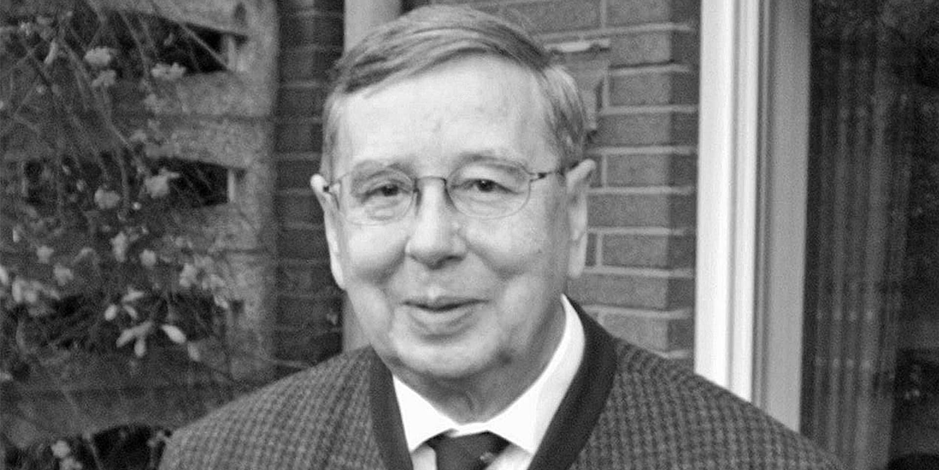 Der langjährige Lehrer am Christophorus-Gymnasium, Paul Josef Kamrath, ist am 5. Dezember 2020 im Alter von 92 Jahren gestorben.