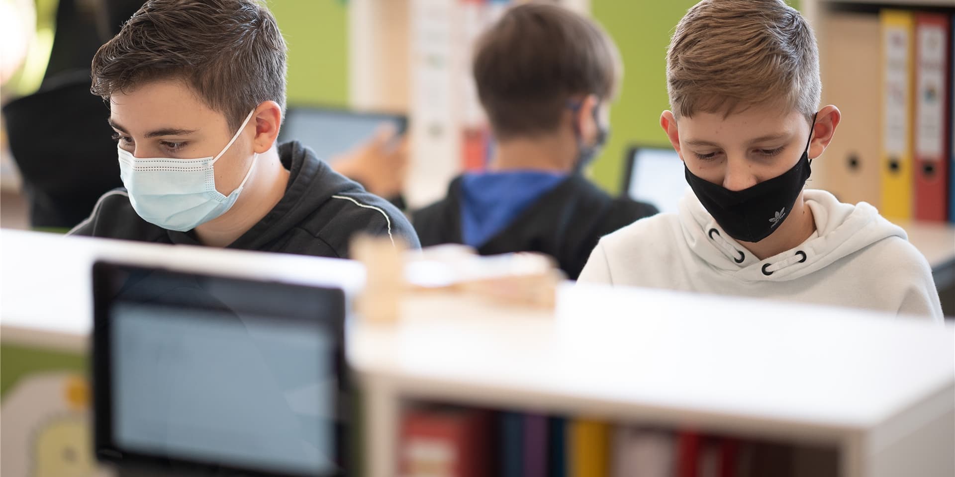 Viele Eltern sind verunsichert: Soll ich nun mein Kind in die Schule schicken oder besser nicht?