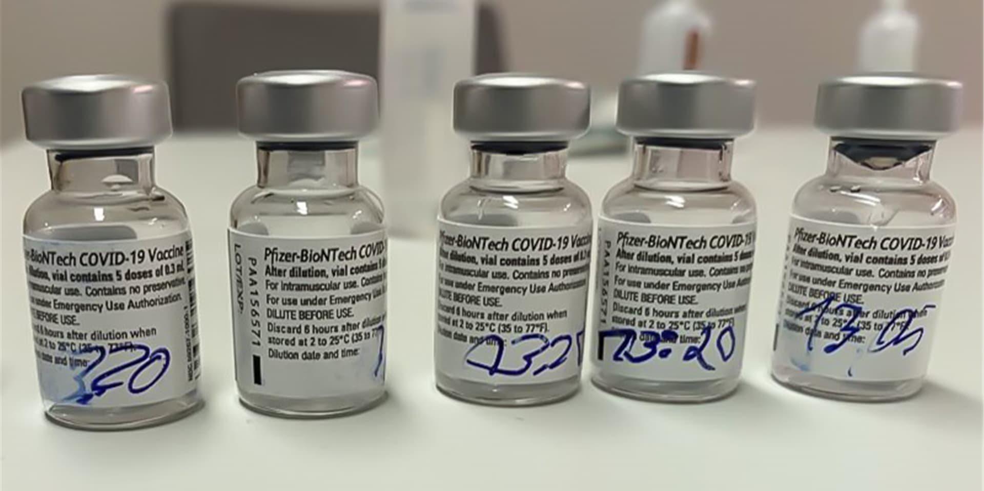 Insgesamt 165 Dortmunder haben am ersten Tag eine Impfung gegen das Coronavirus erhalten.