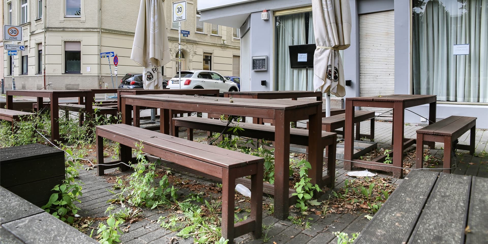Der Lockdown hält an, die Gastronomie bleibt geschlossen – wie hier das Balke auf der Hohen Straße am Rande von Dortmunds Kreuzviertel.
