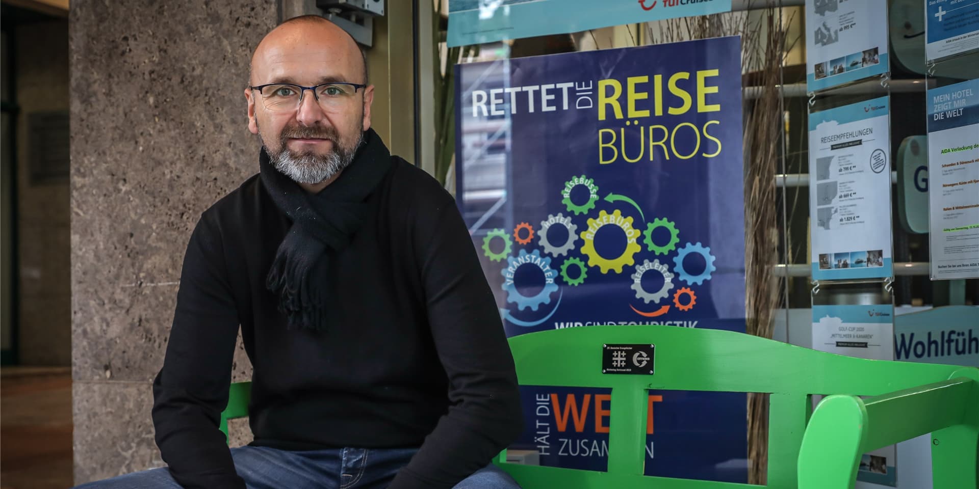 Michael Draeger vom Reisecafé Stoffregen in Dortmund kämpft seit dem Beginn der Pandemie um die Rettung der Reisebüros. Vielen drohe jetzt die Insolvenz, sagt er. Der Grund seien fatale Regelungen zur Überbrückungshilfe II.