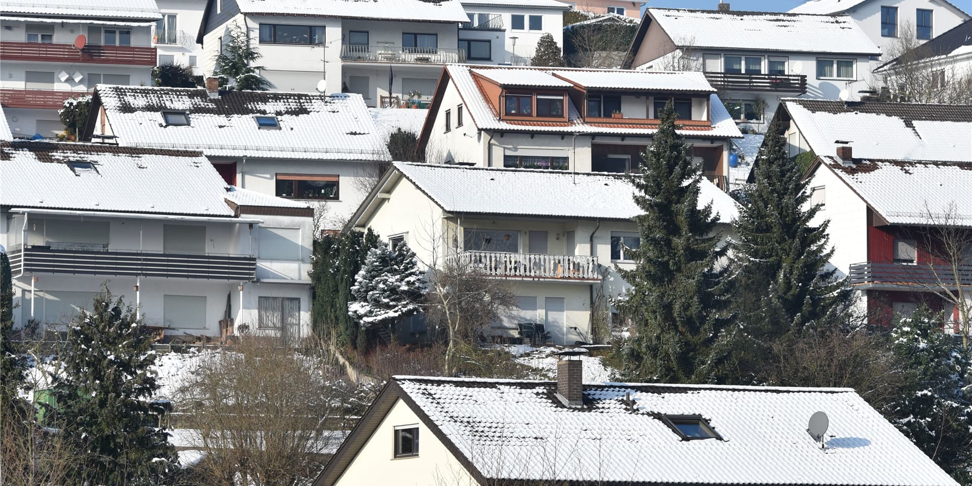In einigen Teilen Deutschlands müssen sich Menschen am Wochenende auf eine extreme Wetterlage einstellen. (Symbolbild)