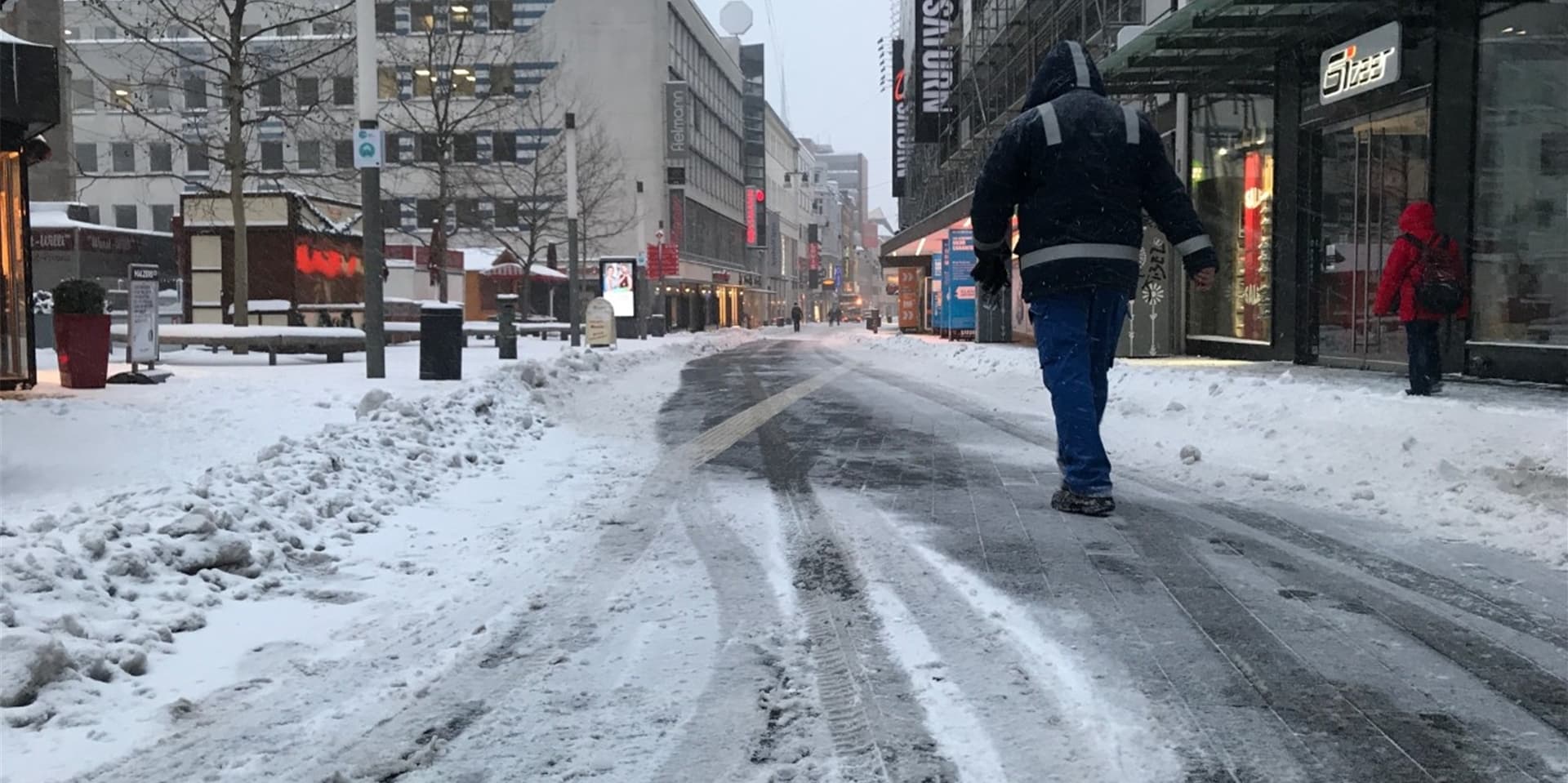 Viel Schnee, keine offenen Geschäfte – idyllisch und trist zugleich sah der Westenhellweg zu Beginn der Woche aus.