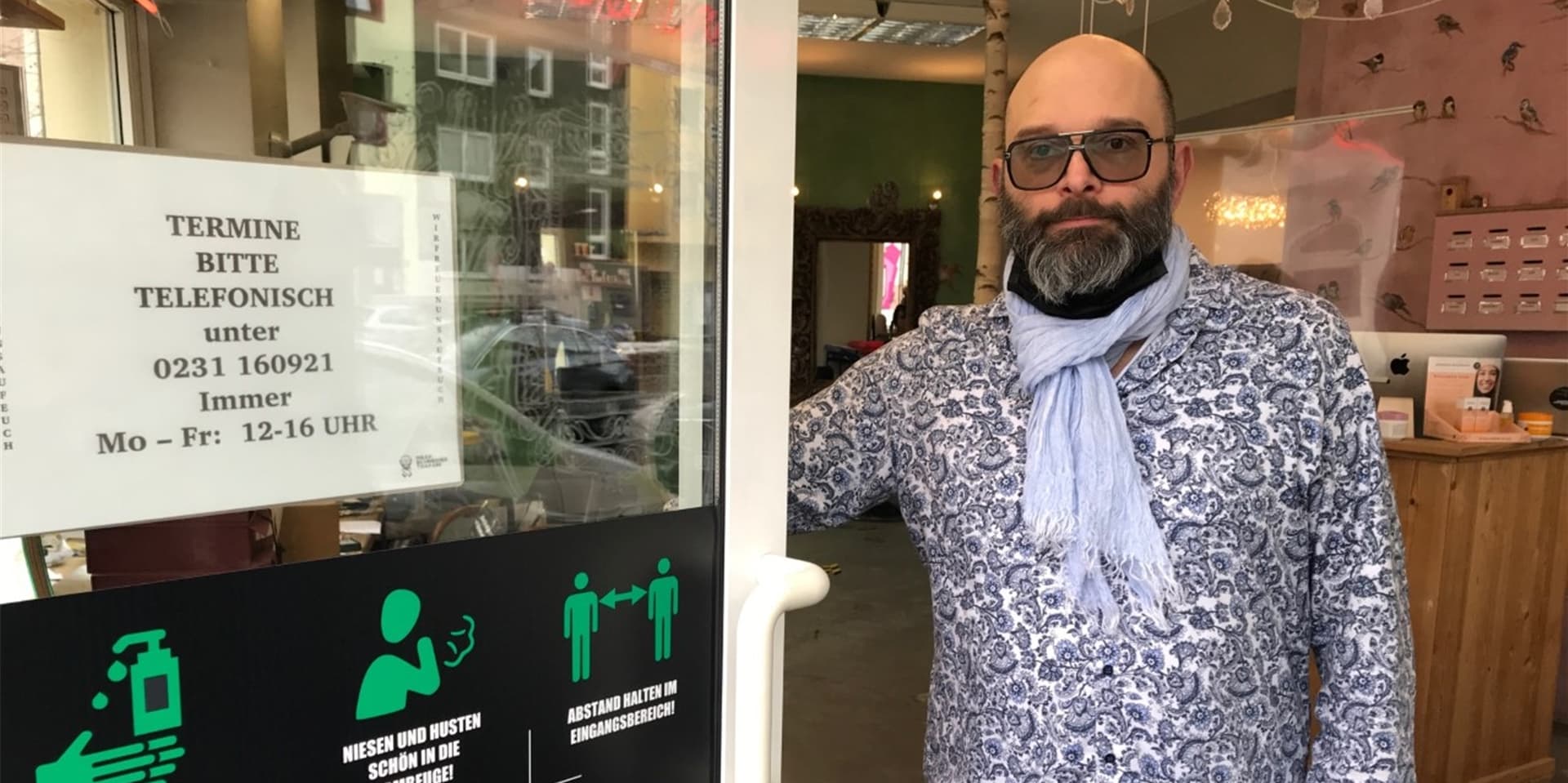 Schon nachts beim Friseur sitzen? Am 1. März ist das möglich.