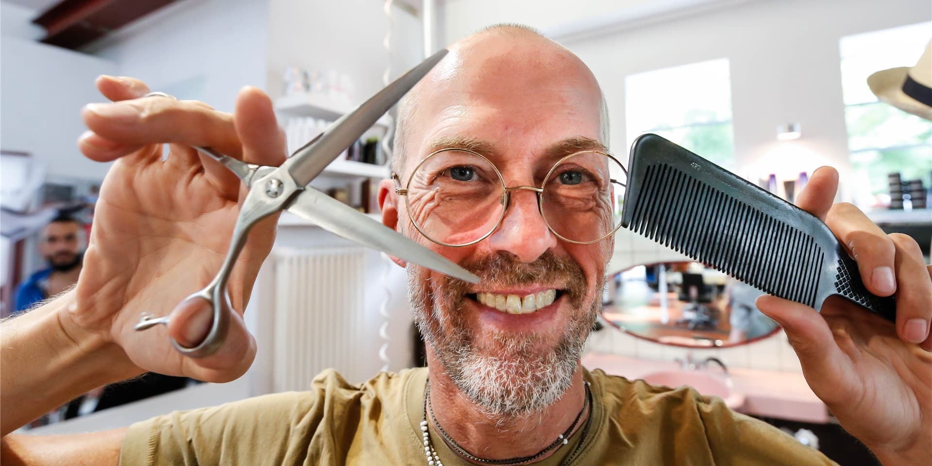 Frank Griewel, „Kinkys“-Friseur“ aus dem Westpark, hier auf einem Archivfoto von 2018 und deshalb ohne Maske.