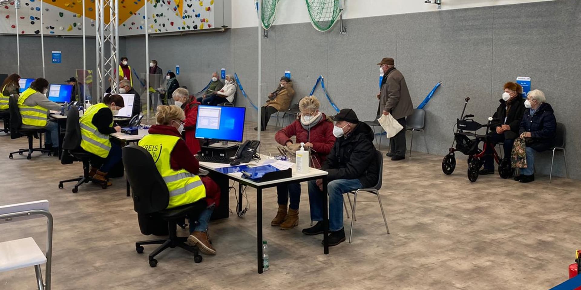 Das Impfzentrum des Kreises in der Kreissporthalle Unna.