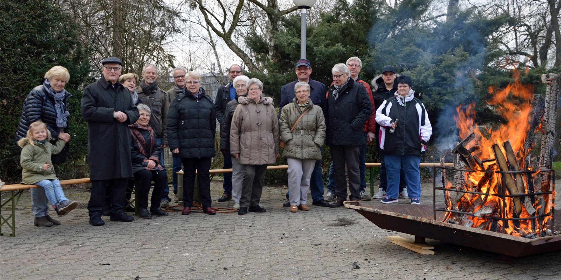 Menschentrauben vor Osterfeuern, wie hier 2018 in St. Konrad, wird‘s dieses Jahr ziemlich sicher nicht geben.