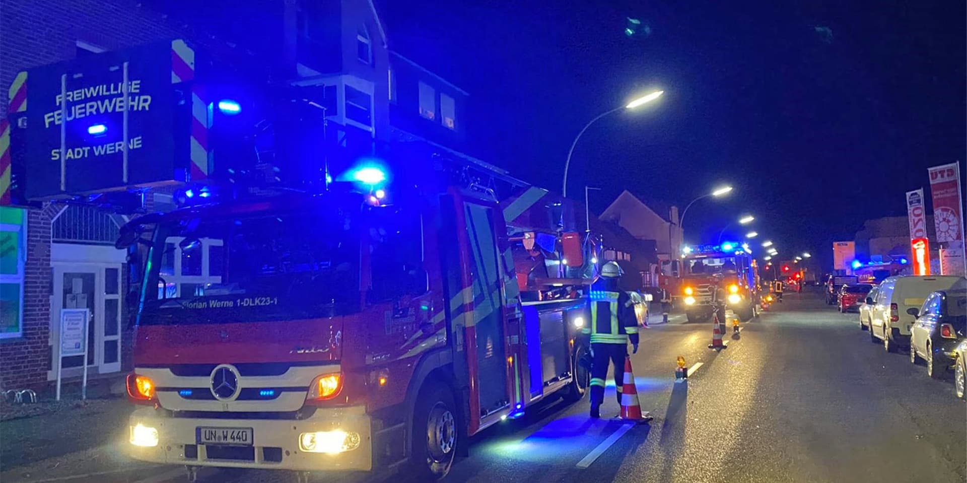 Fünf Einsätze an einem Tag mussten die Freiwilligen Wehrleute am Mittwoch in Werne bewältigen. U. a.   wegen einer Brandmeldeanlage im Seniorenheim sowie loser Dachpfannen an der Lüner Straße (Foto).