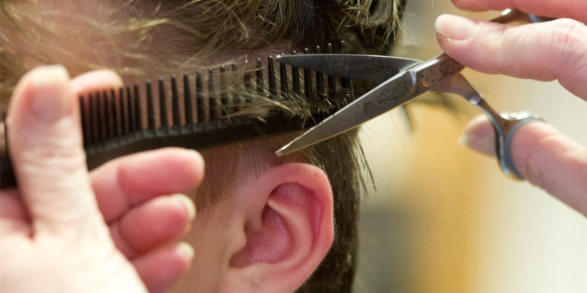 Am 1. März 2021 dürfen die 80.000 Friseurbetriebe in Deutschland nach monatelanger Zwangspause wieder öffnen.