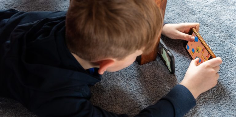 Unter dem Bewegungsmangel in der Corona-Krise leiden Kinder und Jugendliche psychisch, aber auch physisch.