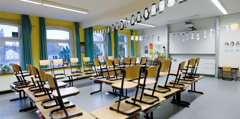 Schulschließungen dürfen laut der NRW-Landesregierung nur das letzte Mittel beim Infektionsschutz sein. (Symbolbild)