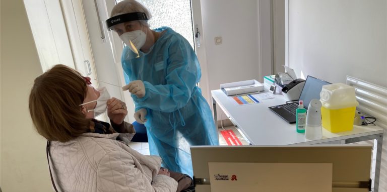 In der Süggel-Apotheke an der Bebelstraße 48 werden ab Samstag (20.3.) erstmals kostenlose Schnelltests angeboten. Inzwischen ist das Angebot in Lünen größer geworden.