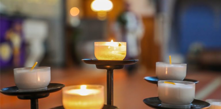 Ein Präsenz-Gottesdienst zu Ostern? Oder nur ein digitales Angebot? Das entscheiden die Gemeinden.