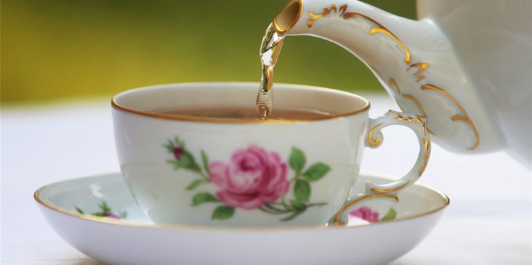 Eine Tasse Tee wärmt Körper und Seele.