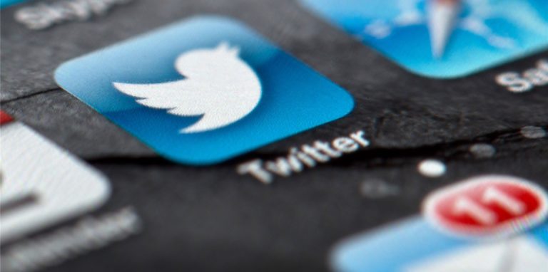 NRW-Ministerpräsident Laschet hat sich für einen „Brückenlockdown“ ausgesprochen. Danach trendete der dazugehörige Hashtag auf Twitter. (Symbolbild)