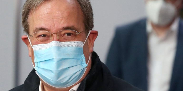 Armin Laschet, Ministerpräsident von Nordrhein-Westfalen, macht Druck für einen „Brücken-Lockdow“.