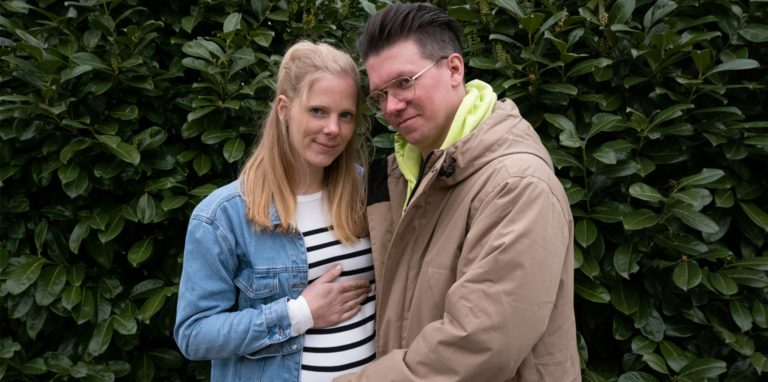 Barbara und Mario Naß machen sich Sorgen um ihr ungeborenes Kind. Mario Naß würde sich wünschen, dass endlich auch Kontaktpersonen von Schwangeren geimpft würden.