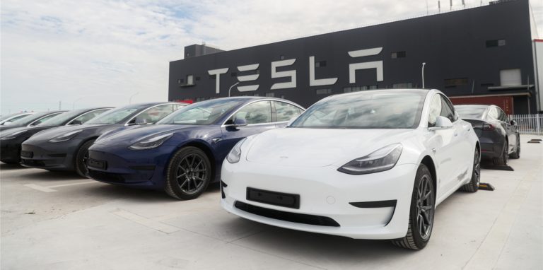 Tchibo steigt in den boomenden Markt für Autoabos ein – im Angebot ist auch das Tesla Model 3.