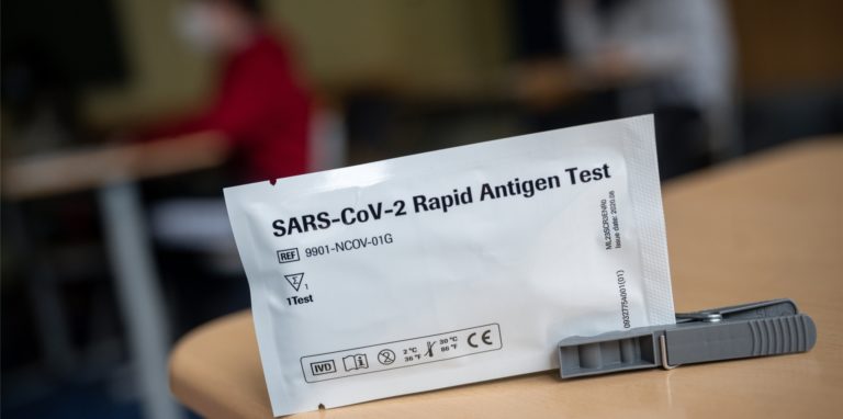 Genug Schnelltests für alle Schüler – dieses Ziel hatte das Land NRW ausgegeben.
