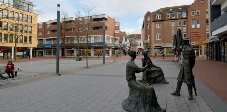 In der Lüner Innenstadt halten sich derzeit nur wenige Menschen auf. Um in die Geschäfte zu kommen, ist ein negativer Corona-Schnelltest notwendig.