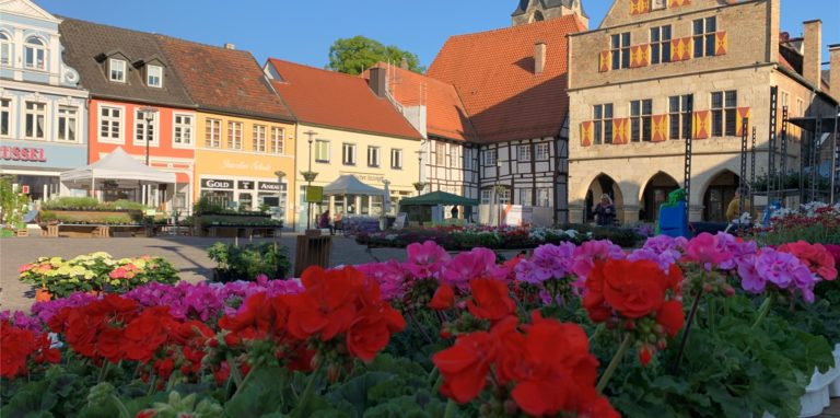 Welche Treffpunkte bieten sich Singles in Werne für ein erstes Date im Corona-Lockdown an? Zum Beispiel ein Bummel über den Wochenmarkt.