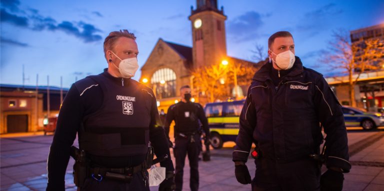 Haben Städte oder Kreise schon diese Woche Dienstag, Mittwoch und Donnerstag hohe Zahlen gehabt, greift die „Notbremse“ ab Samstag.