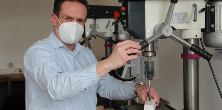 Heiko Klanke vom Friedrich-Bährens-Gymnasium hatte eine gute Idee, um die geforderten Corona-Schnelltests auch tatsächlich schnell zu machen.