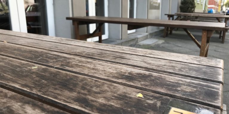 Selbst die Außengastronomie des Restaurants ist seit Monaten geschlossen.