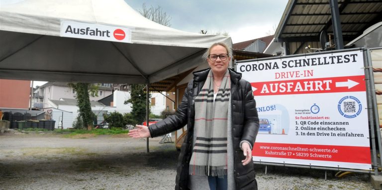 Ein Coronaschnelltest-Drive-in eröffnet Martina Dorenkamp am Freitag (30.4.) auf dem Gelände des Schaustellerbetriebs Schäfer-Dorenkamp an der Kuhstraße17/Ecke Béthunestraße.