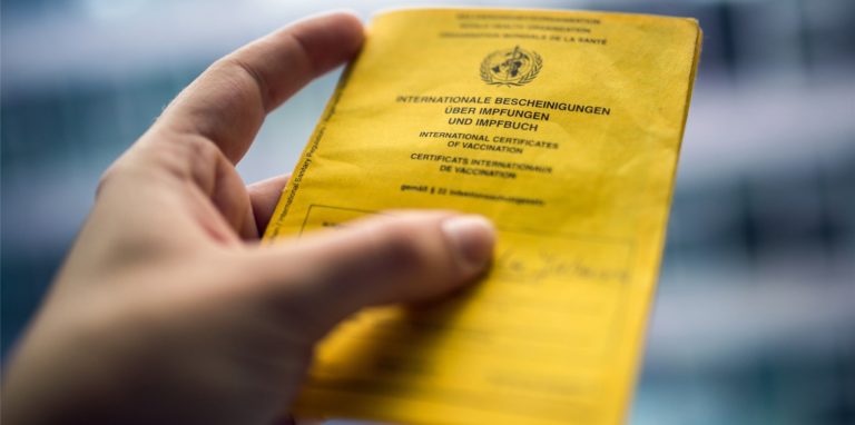 Der Impfpass ermöglicht den  vollständig geimpften Personen in Lünen zunächst nur wenige Freiheiten.