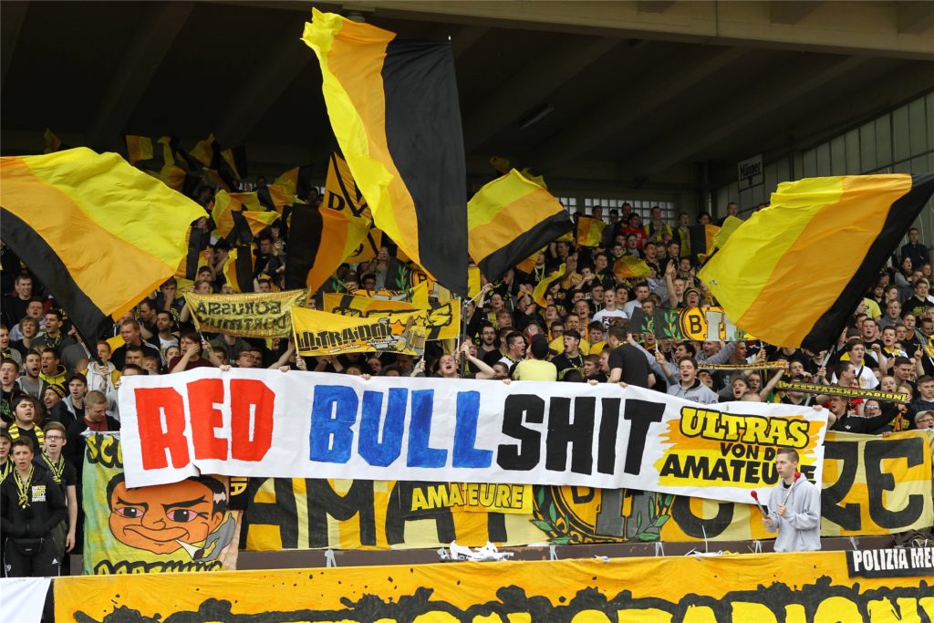 Protest der BVB-Ultras beim U23-Spiel gegen Leipzig im April 2014.
