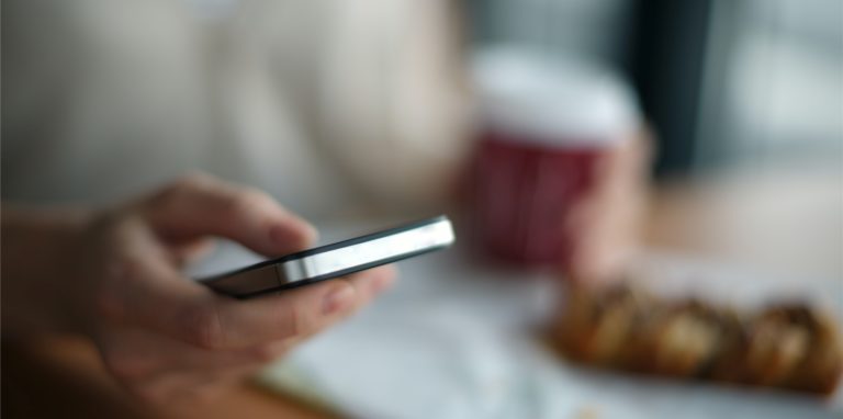 Eine Dating-Plattform sollte einem Lüner offenbar neues Liebesglück bringen. Allerdings nutzte er dafür die Daten eines Kumpels und zahlte offene Rechnungen nicht.