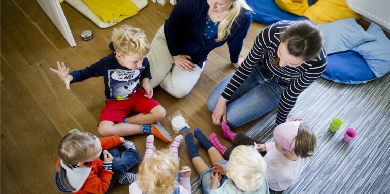In Bergkamen gibt es bald eine neue Großtagespflege, in der zwei Tagesmütter gemeinsam Kinder betreuen. (Symbolfoto).