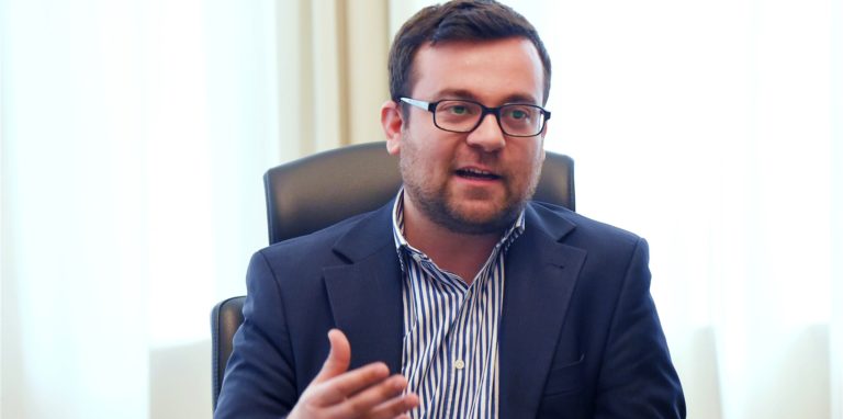 Dimitrios Axourgos bedankt sich in seiner letzten Kolumne bei allen Bürgern, die mit dem Einhalten der AHA-Regeln zu den sinkenden Zahlen beigetragen haben.