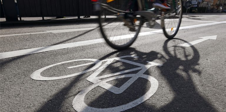 Die UWW will, dass der Radweg entlang der Hammer Straße beidseitig saniert wird.