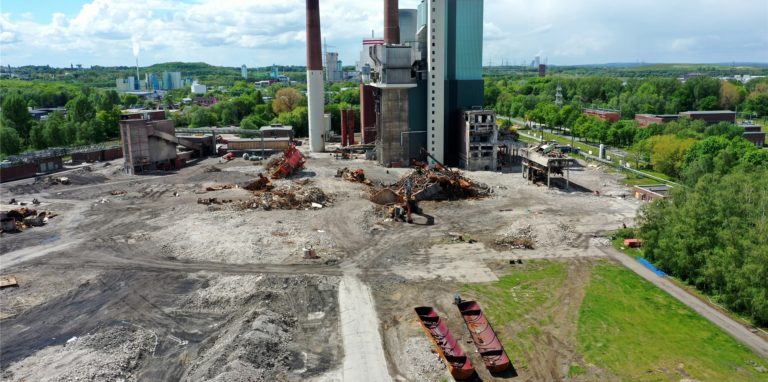 Das Bild entstand Mitte Mai und ist eine Momentaufnahme von den laufenden Abrissarbeiten auf dem ehemaligen Steag-Gelände in Lünen.
