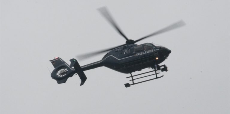 Erneut kam bei der Suche nach einem Vermissten aus Menden ein Hubschrauber der Polizei zum Einsatz.