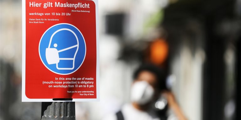 Auch, wenn die erste Sportveranstaltung stattfinden kann – die Maskenpflicht gilt weiterhin.