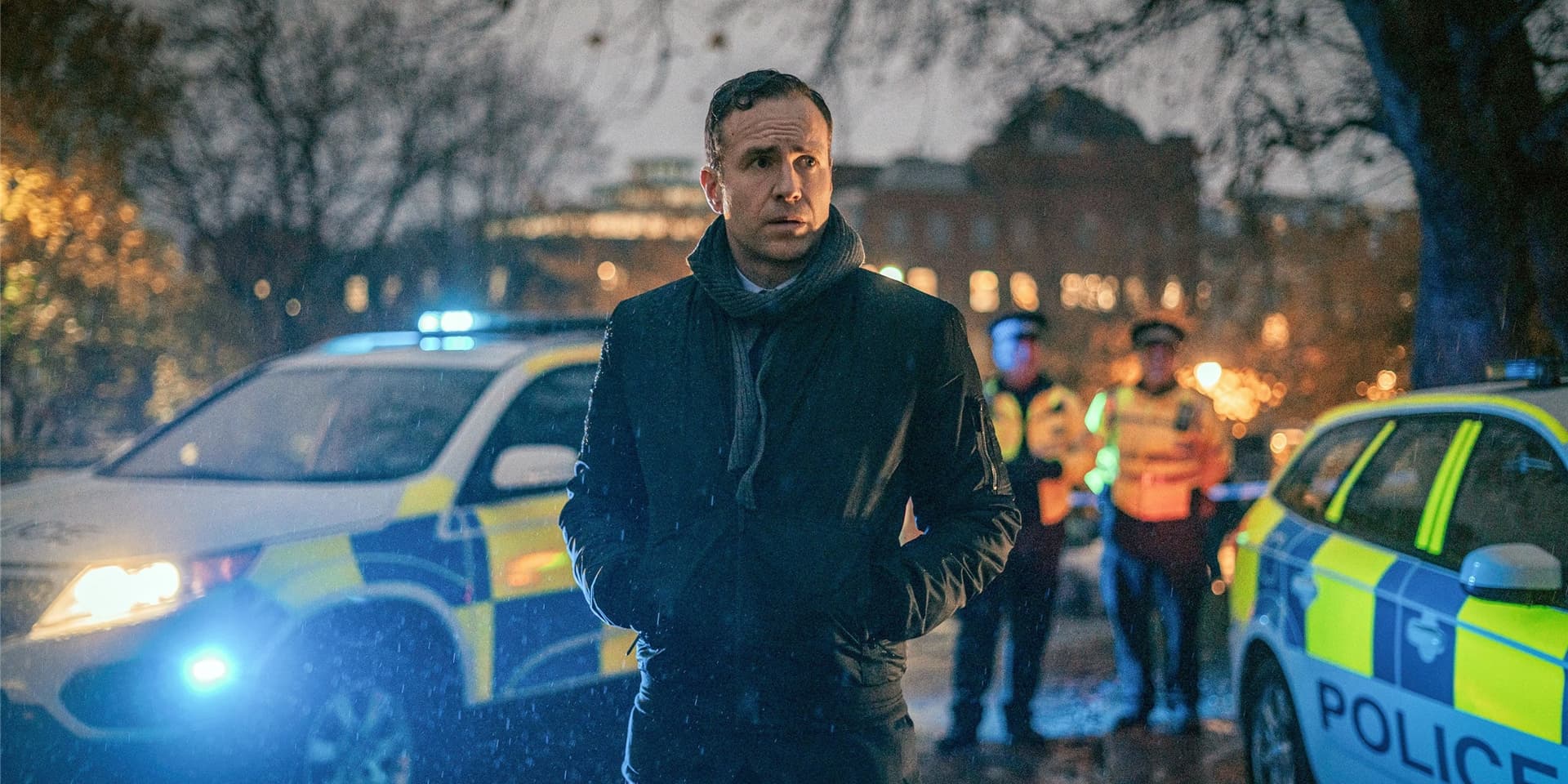 In einer Szene aus der Mini-Serie «Der Giftanschlag von Salisbury» ist der Ermittler Nick Bailey (Rafe Spall) zu sehen. Die Mini-Serie ist in der Arte-Mediathek zu sehen.