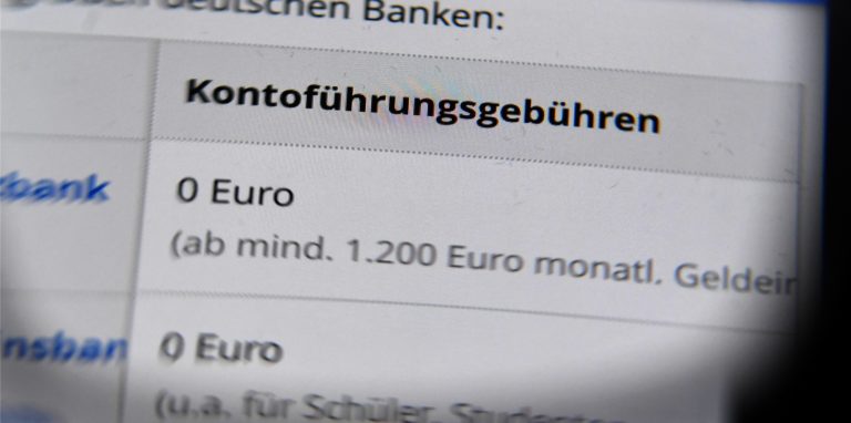 Viele Bankkunden haben von angekündigten Gebührenerhöhungen bislang oft gar nichts bemerkt.