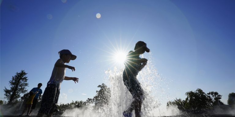Meteorologen kündigen die erste Hitzewelle für NRW an.