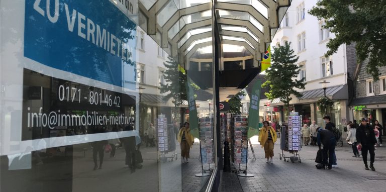 Wenn es nach der SPD geht, sollen Leerstände verschwinden und Platz für Wohnraum machen.