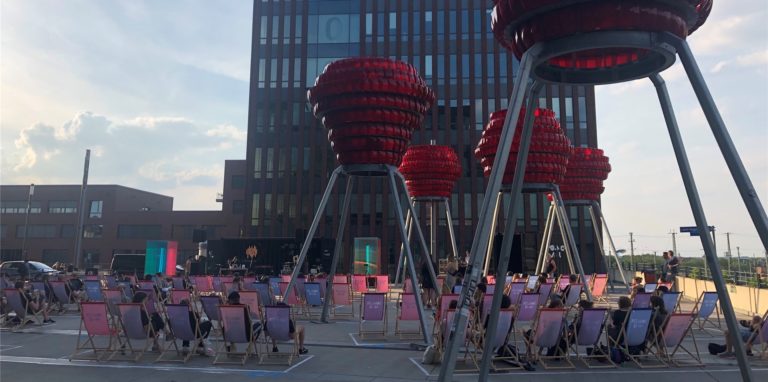 Rund 60 Zuschauer sind zum ersten Abend des „Sommers am U“ am Mittwoch gekommen.