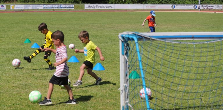Die Kinder hatten beim Probetraining von Eintracht Werne eine Menge Spaß.
