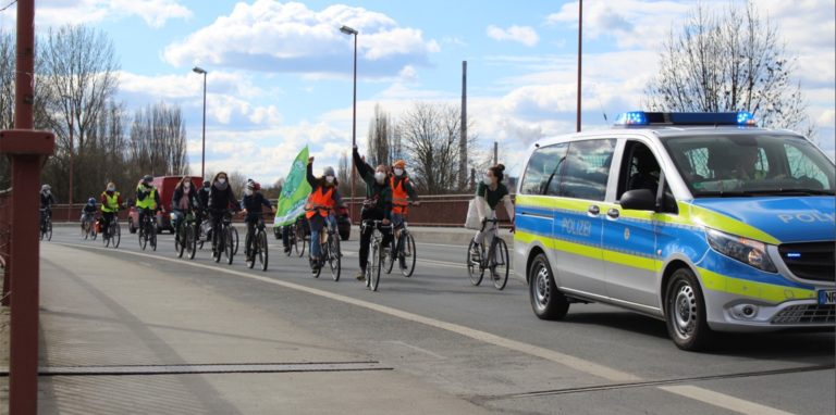 Fridays for Future Lünen ruft zu einer Fahrrademo unter dem Motto „Klingeln für 2035“ auf.